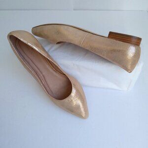 Casalon Metallic Gold Pointed Toe Stacked Heel Slip On Flats NWOB Sz 8.5M